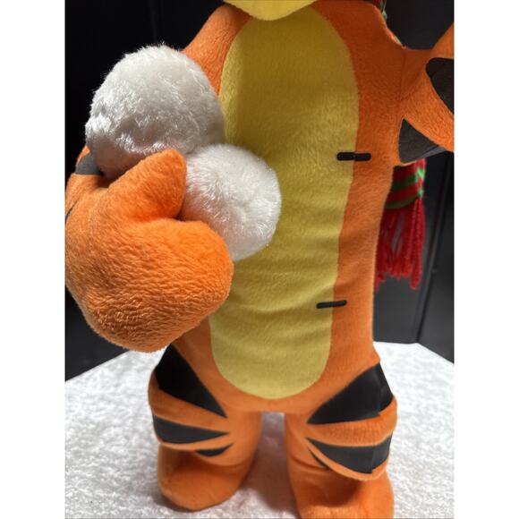 Tigger Santa Hat Door Greeters Disney Plush Christmas Winnie The Pooh 27" - Picture 15 of 16